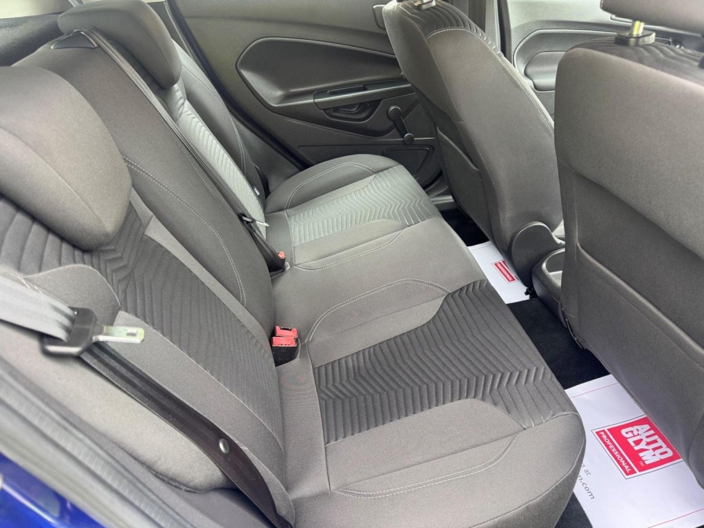 FORD FIESTA 1.25 Zetec Euro 6 5dr 2015