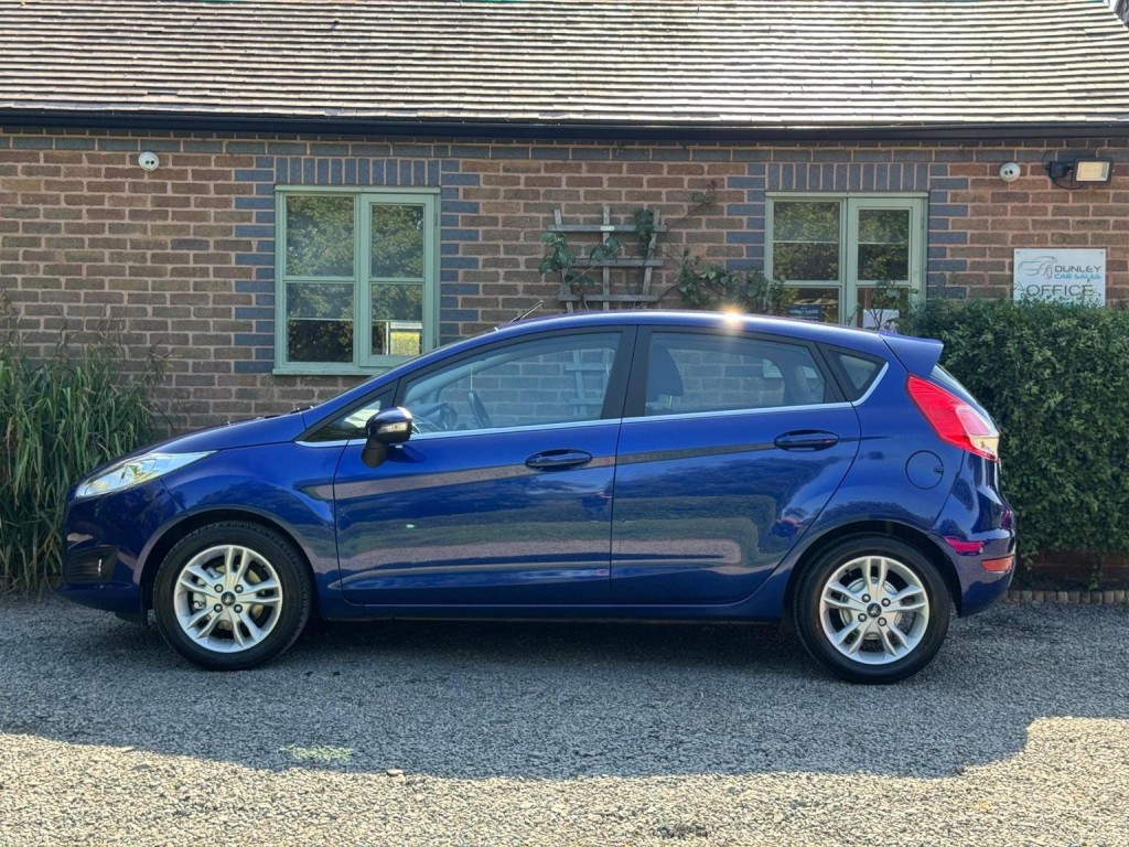 FORD FIESTA 1.25 Zetec Euro 6 5dr 2015