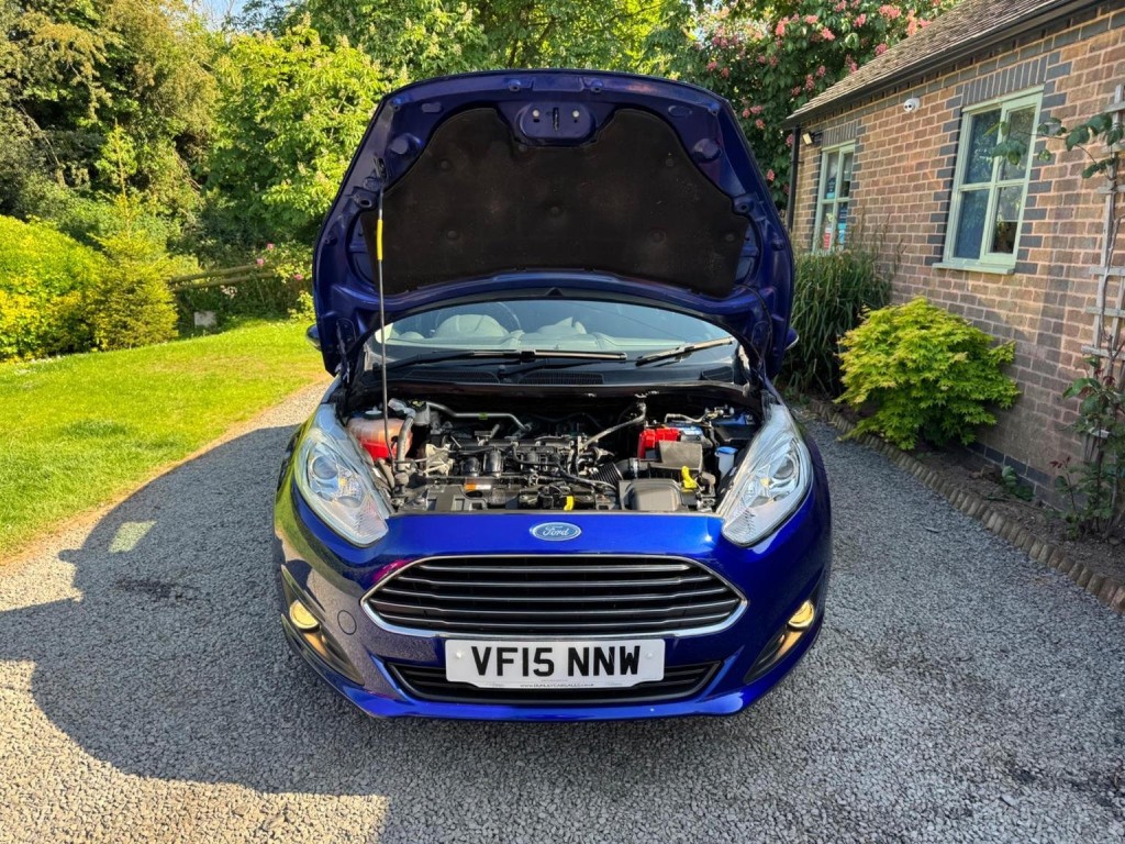 FORD FIESTA 1.25 Zetec Euro 6 5dr 2015