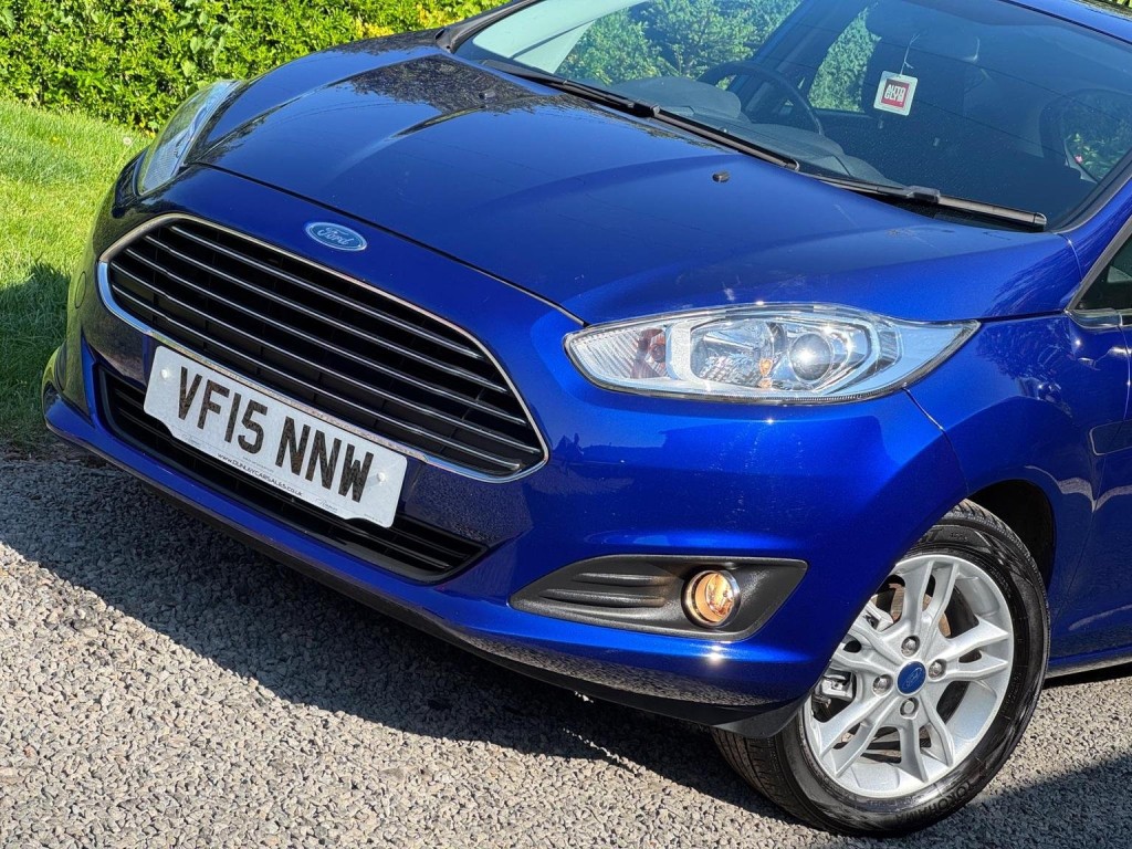 FORD FIESTA 1.25 Zetec Euro 6 5dr 2015
