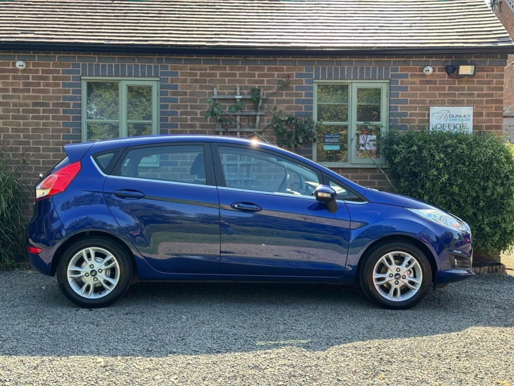 FORD FIESTA 1.25 Zetec Euro 6 5dr 2015