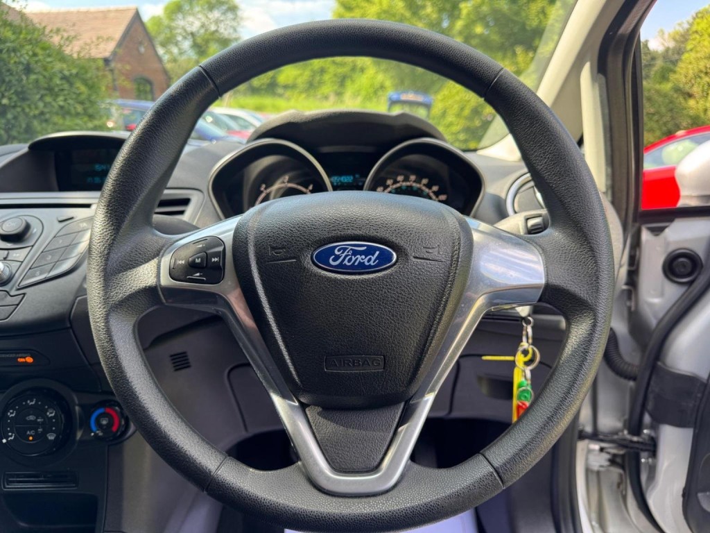 FORD FIESTA 1.5 TDCi Style Euro 5 5dr 2013