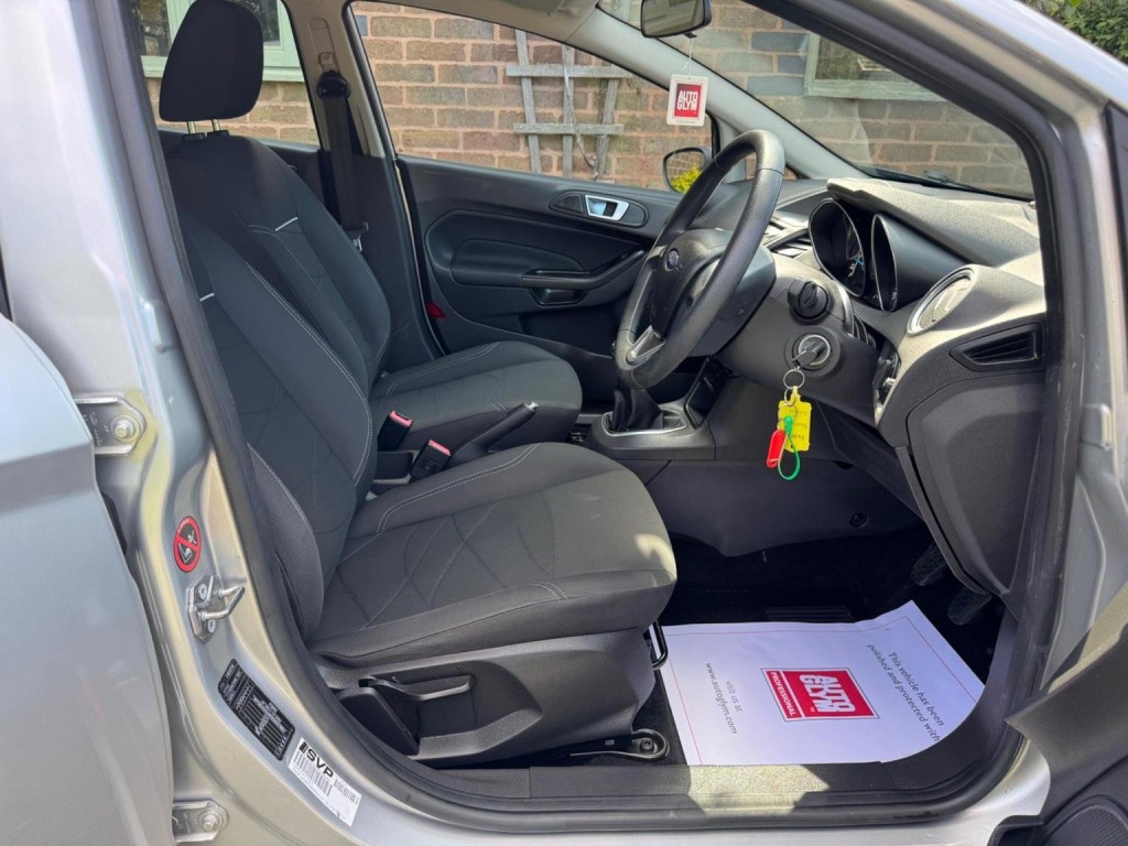 FORD FIESTA 1.5 TDCi Style Euro 5 5dr 2013