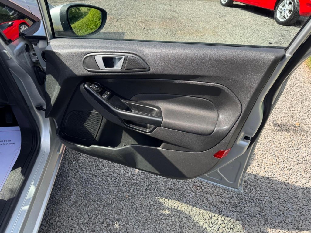 FORD FIESTA 1.5 TDCi Style Euro 5 5dr 2013