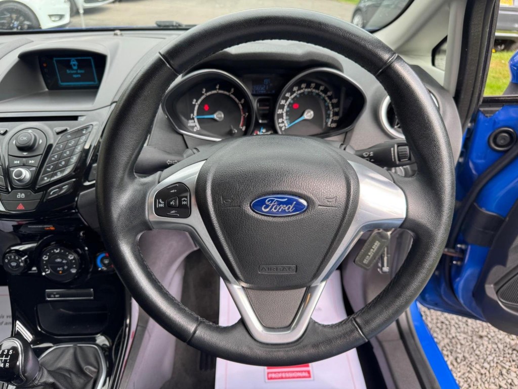 FORD FIESTA 1.0T EcoBoost Zetec Euro 5 (s/s) 3dr 2014