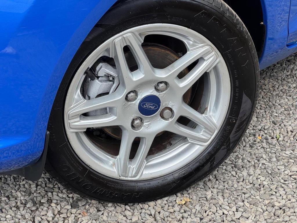 FORD FIESTA 1.0T EcoBoost Zetec Euro 5 (s/s) 3dr 2014