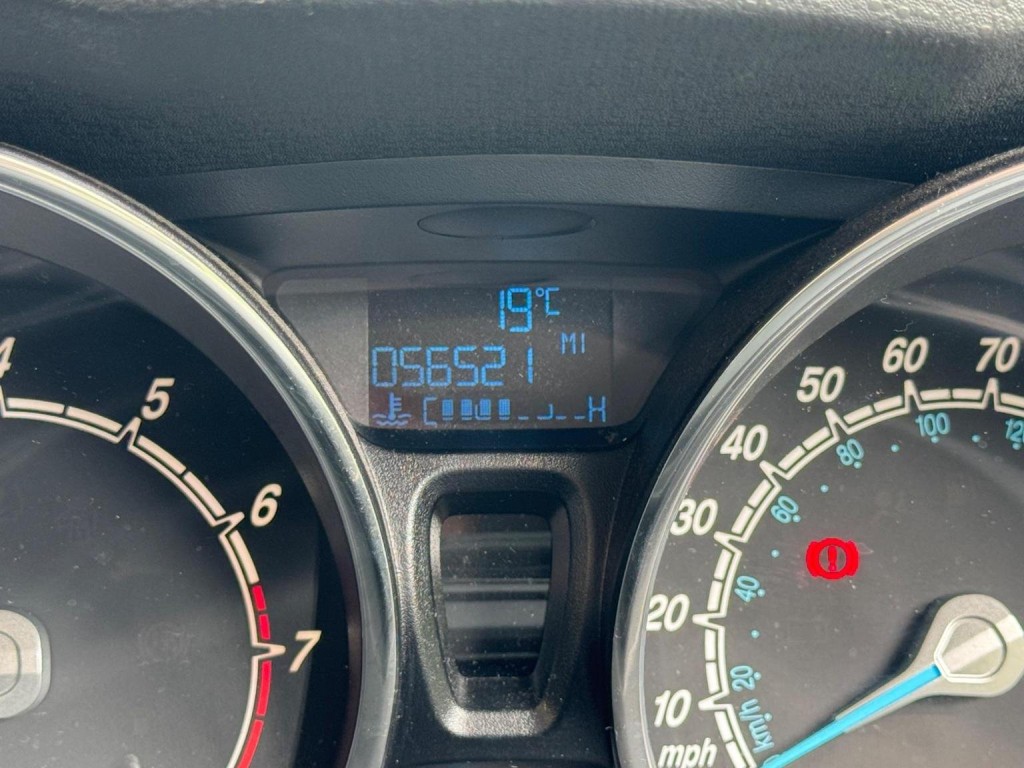 FORD FIESTA 1.0T EcoBoost Zetec Euro 5 (s/s) 3dr 2014