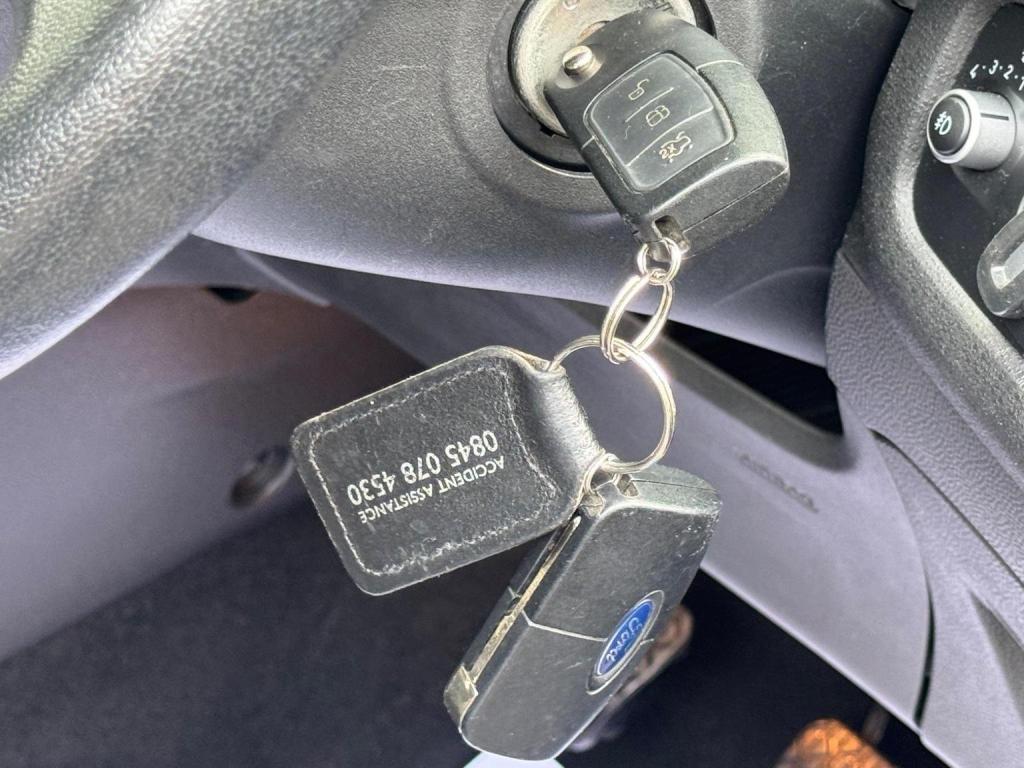 FORD FIESTA 1.0T EcoBoost Zetec Euro 5 (s/s) 3dr 2014