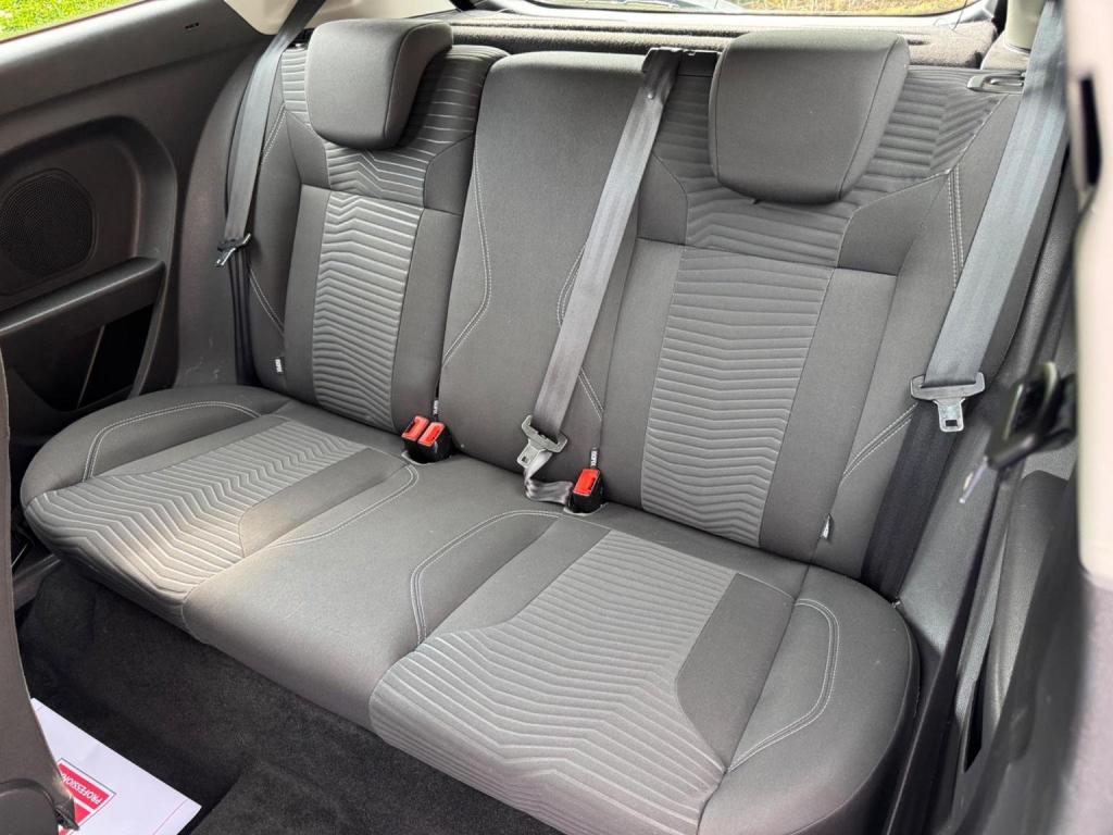 FORD FIESTA 1.0T EcoBoost Zetec Euro 5 (s/s) 3dr 2014