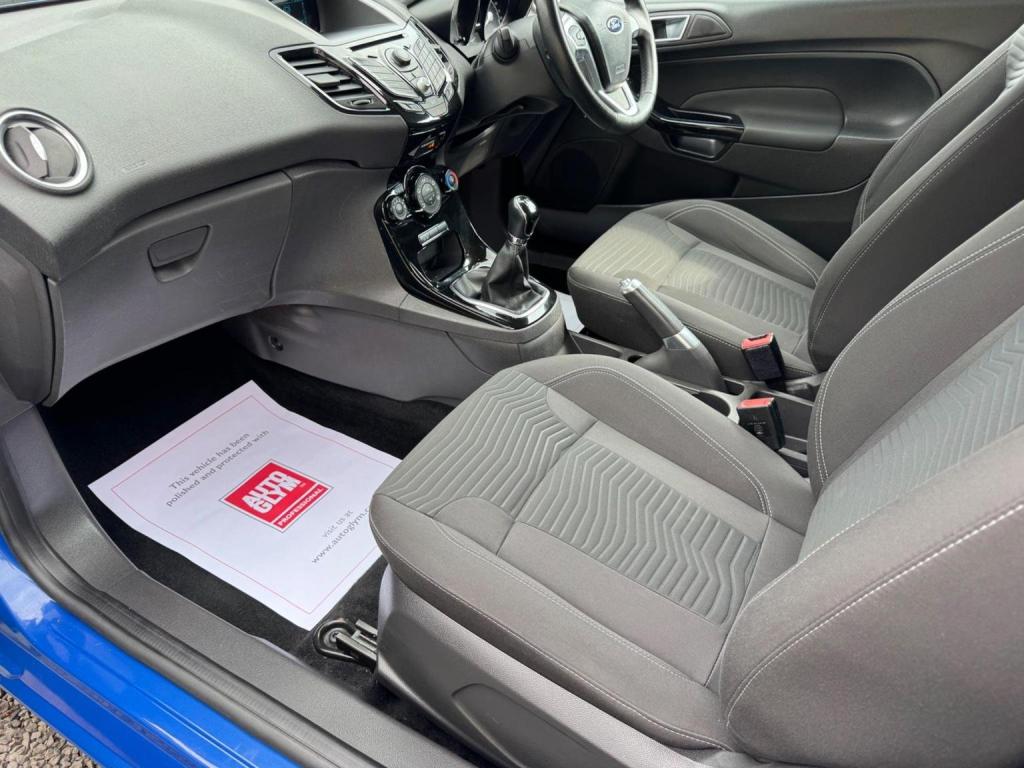 FORD FIESTA 1.0T EcoBoost Zetec Euro 5 (s/s) 3dr 2014