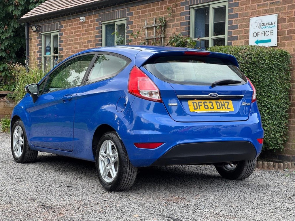 FORD FIESTA 1.0T EcoBoost Zetec Euro 5 (s/s) 3dr 2014