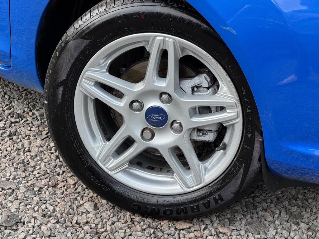 FORD FIESTA 1.0T EcoBoost Zetec Euro 5 (s/s) 3dr 2014