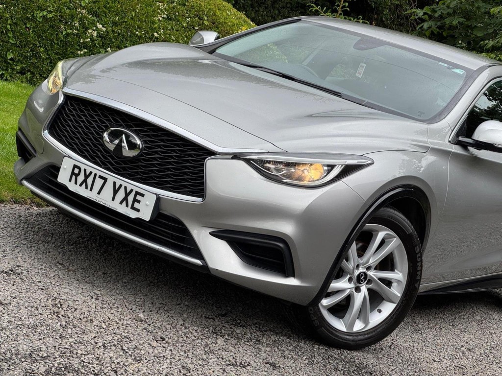 INFINITI Q30 1.5d SE Euro 6 (s/s) 5dr 2017