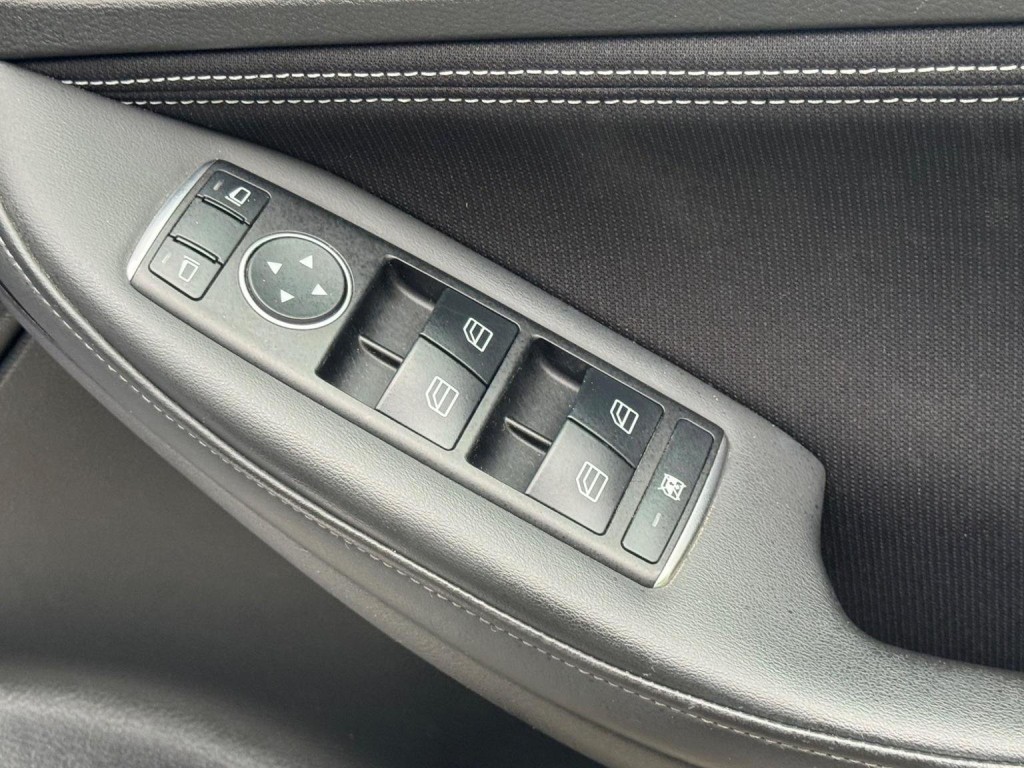 INFINITI Q30 1.5d SE Euro 6 (s/s) 5dr 2017