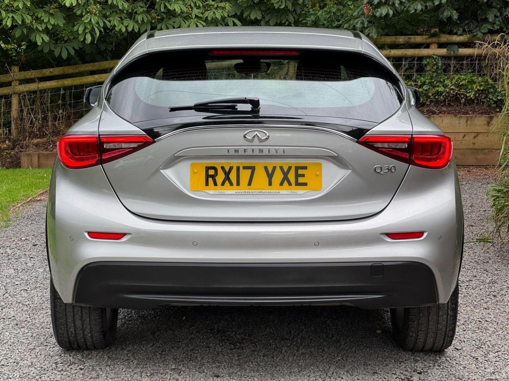 INFINITI Q30 1.5d SE Euro 6 (s/s) 5dr 2017