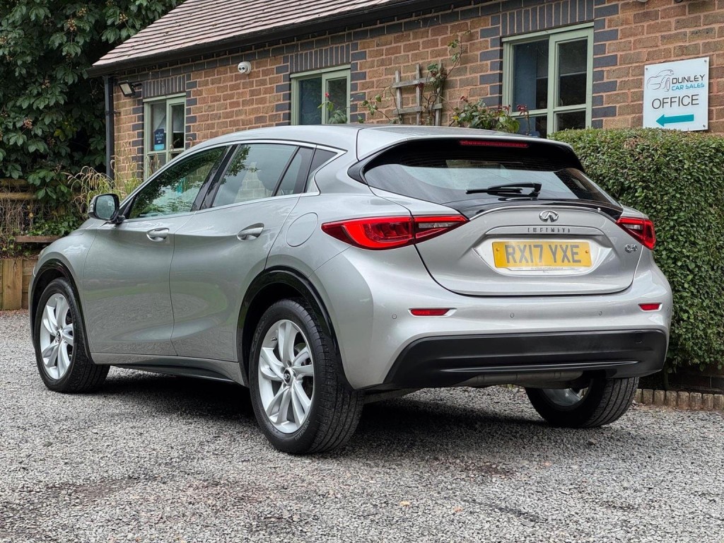 INFINITI Q30 1.5d SE Euro 6 (s/s) 5dr 2017