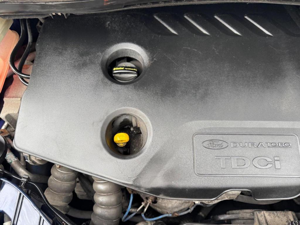 FORD C-MAX 1.6 TDCi Zetec Euro 5 5dr 2014