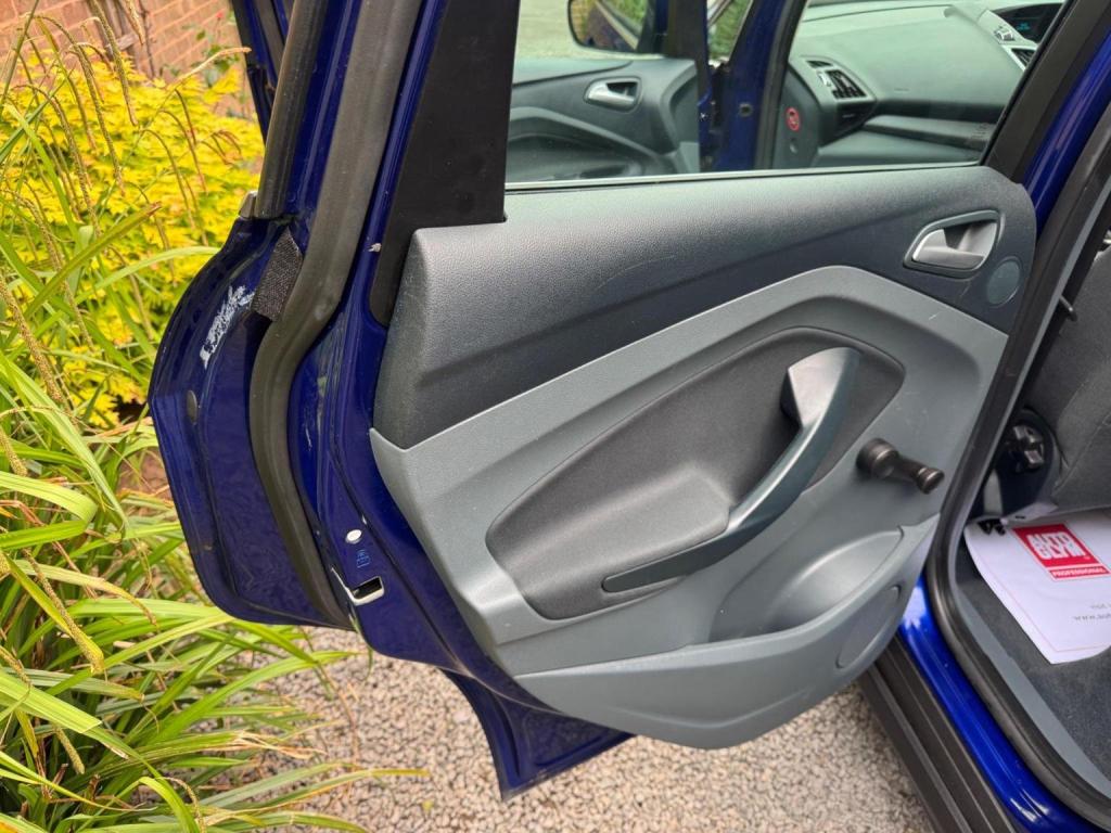 FORD C-MAX 1.6 TDCi Zetec Euro 5 5dr 2014