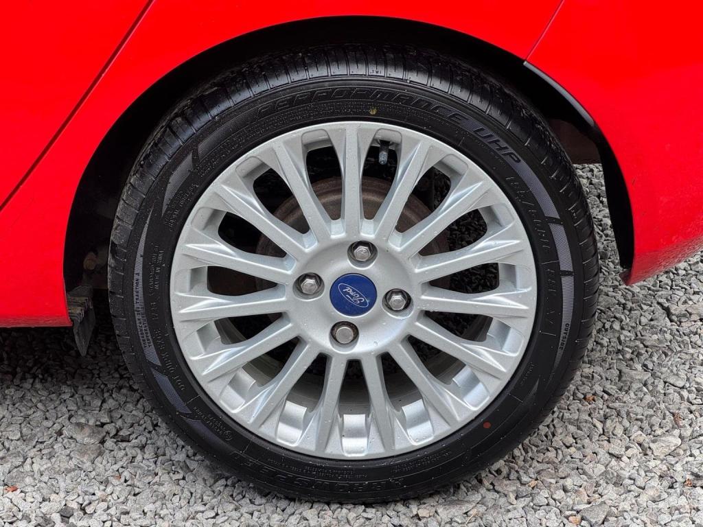 FORD FIESTA 1.0T EcoBoost Titanium Euro 5 (s/s) 5dr 2014
