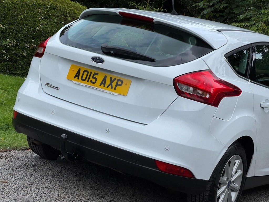 FORD FOCUS 1.6 TDCi Titanium Euro 5 (s/s) 5dr 2015
