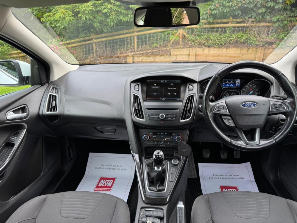 FORD FOCUS 1.6 TDCi Titanium Euro 5 (s/s) 5dr 2015