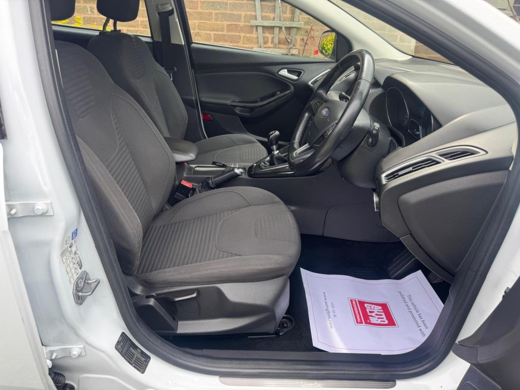 FORD FOCUS 1.6 TDCi Titanium Euro 5 (s/s) 5dr 2015