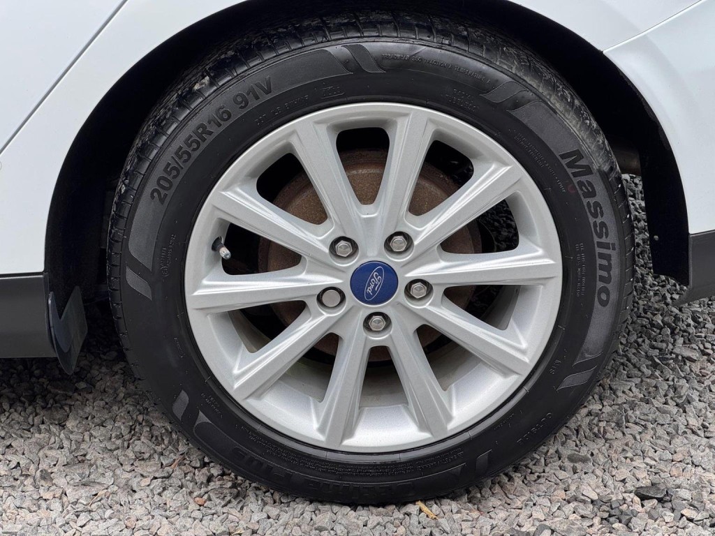 FORD FOCUS 1.6 TDCi Titanium Euro 5 (s/s) 5dr 2015