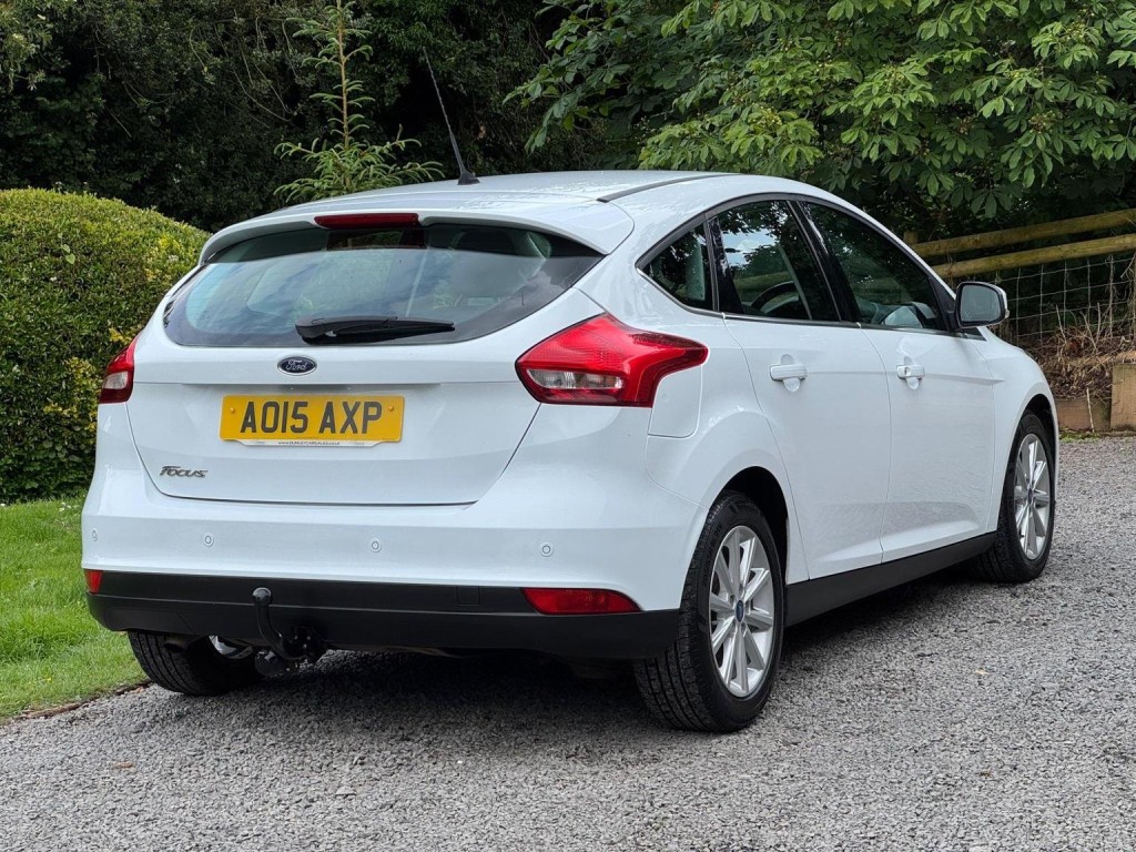 FORD FOCUS 1.6 TDCi Titanium Euro 5 (s/s) 5dr 2015