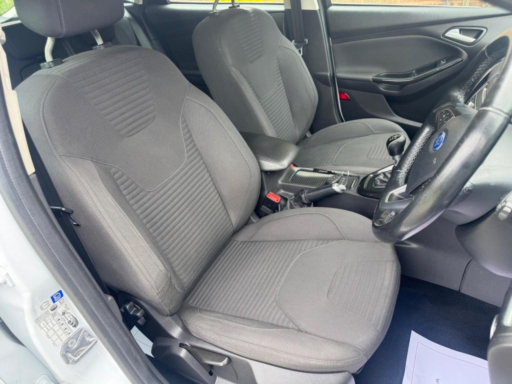 FORD FOCUS 1.6 TDCi Titanium Euro 5 (s/s) 5dr 2015
