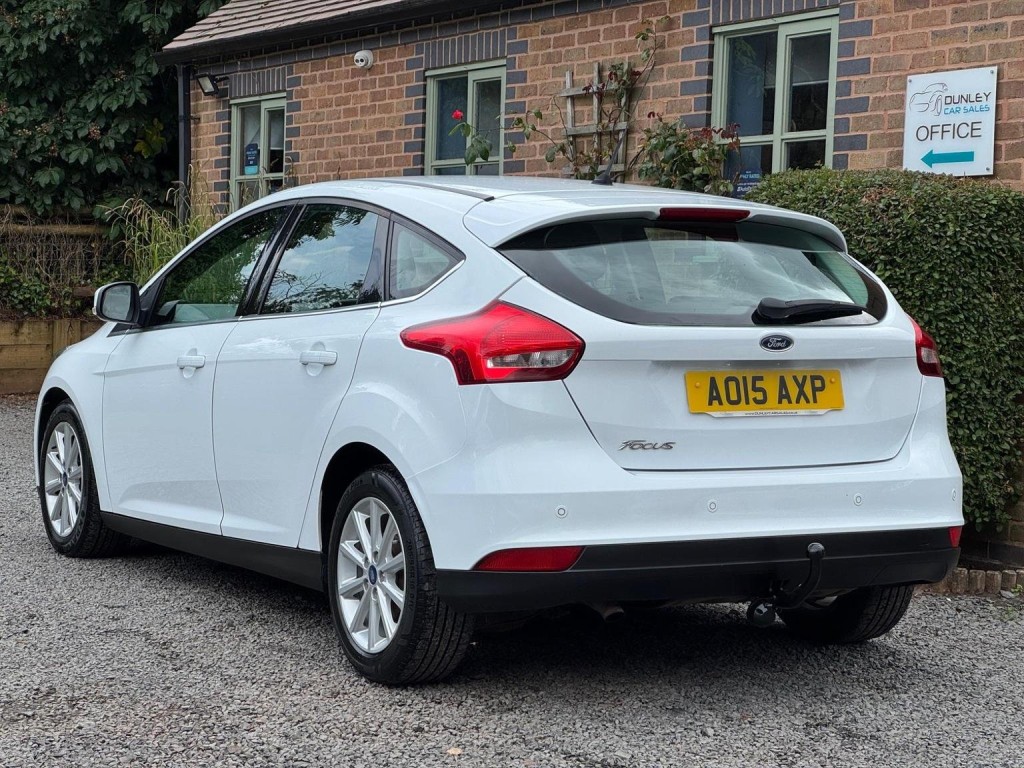 FORD FOCUS 1.6 TDCi Titanium Euro 5 (s/s) 5dr 2015