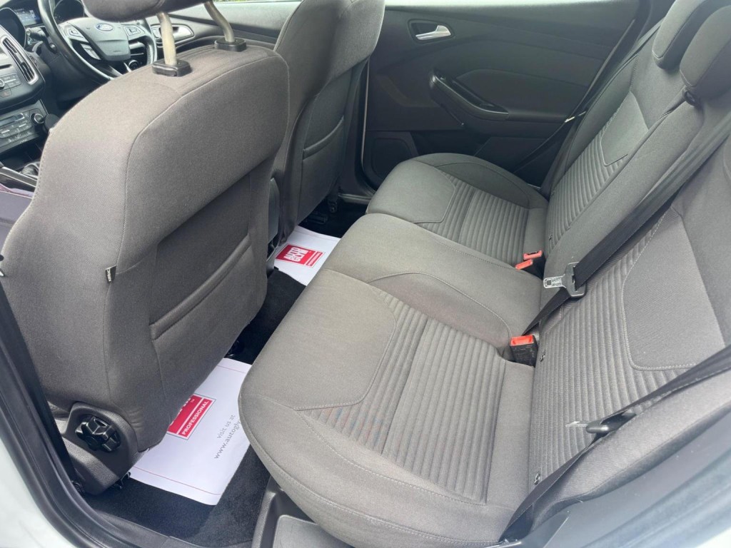 FORD FOCUS 1.6 TDCi Titanium Euro 5 (s/s) 5dr 2015