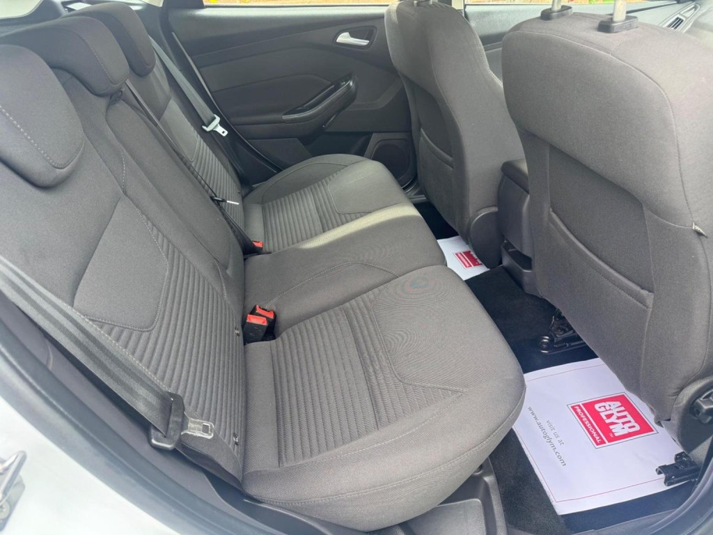 FORD FOCUS 1.6 TDCi Titanium Euro 5 (s/s) 5dr 2015