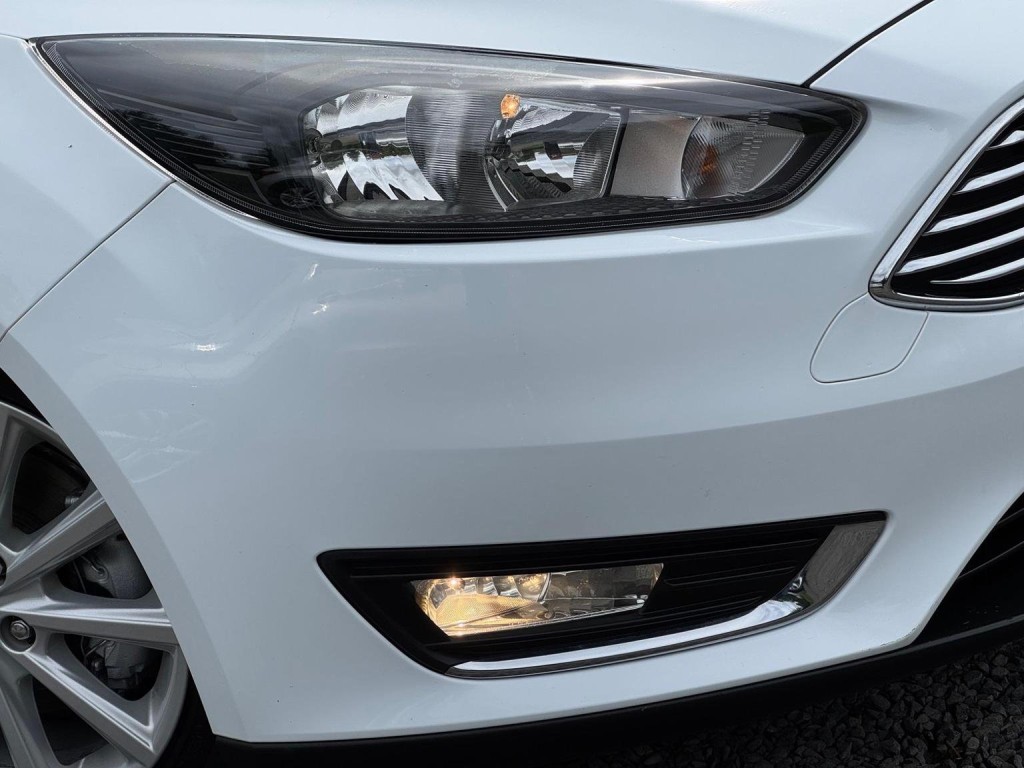 FORD FOCUS 1.6 TDCi Titanium Euro 5 (s/s) 5dr 2015