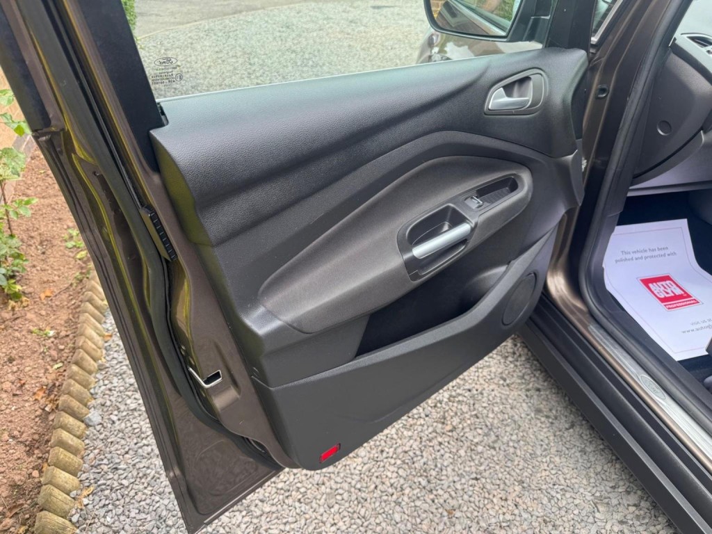 FORD GRAND C-MAX 1.5 TDCi Titanium Euro 6 (s/s) 5dr 2015