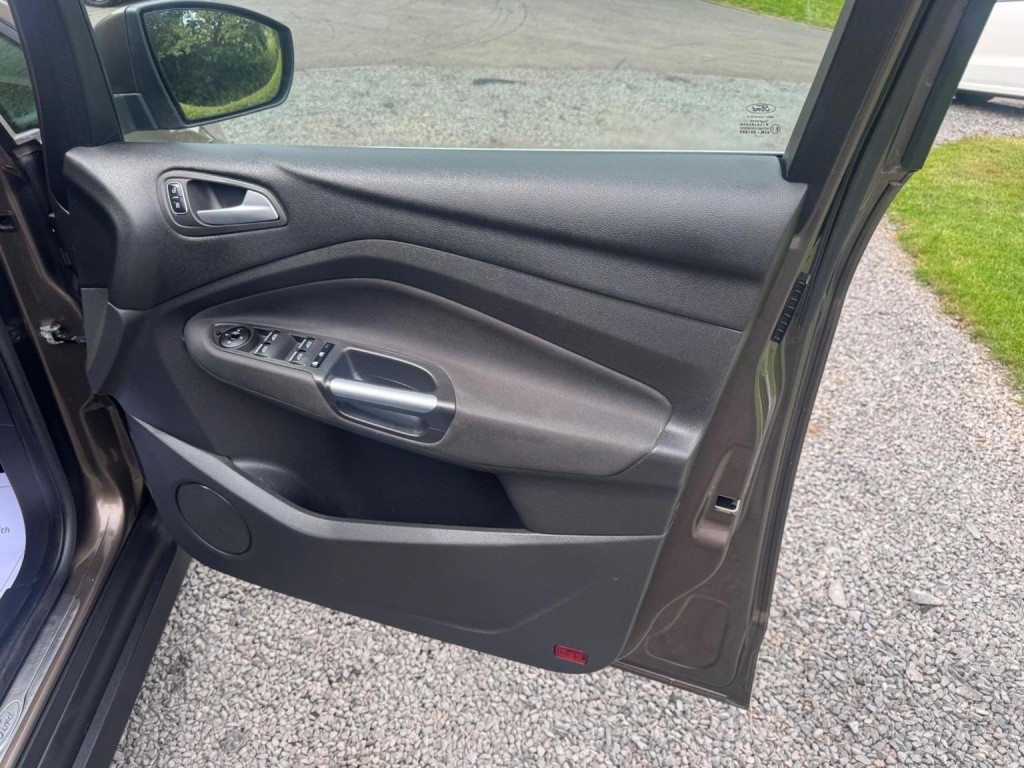 FORD GRAND C-MAX 1.5 TDCi Titanium Euro 6 (s/s) 5dr 2015