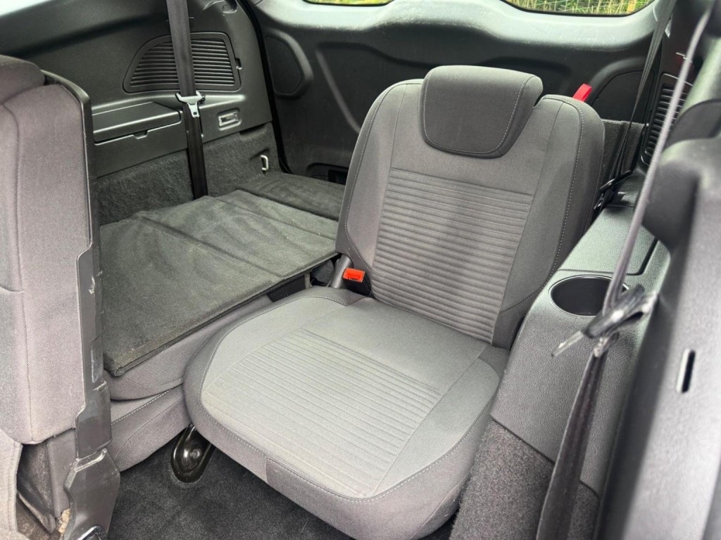 FORD GRAND C-MAX 1.5 TDCi Titanium Euro 6 (s/s) 5dr 2015