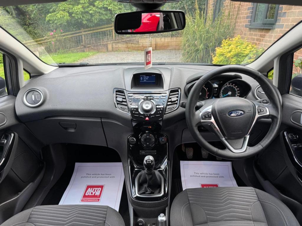 FORD FIESTA 1.0T EcoBoost Titanium Euro 5 (s/s) 5dr 2015