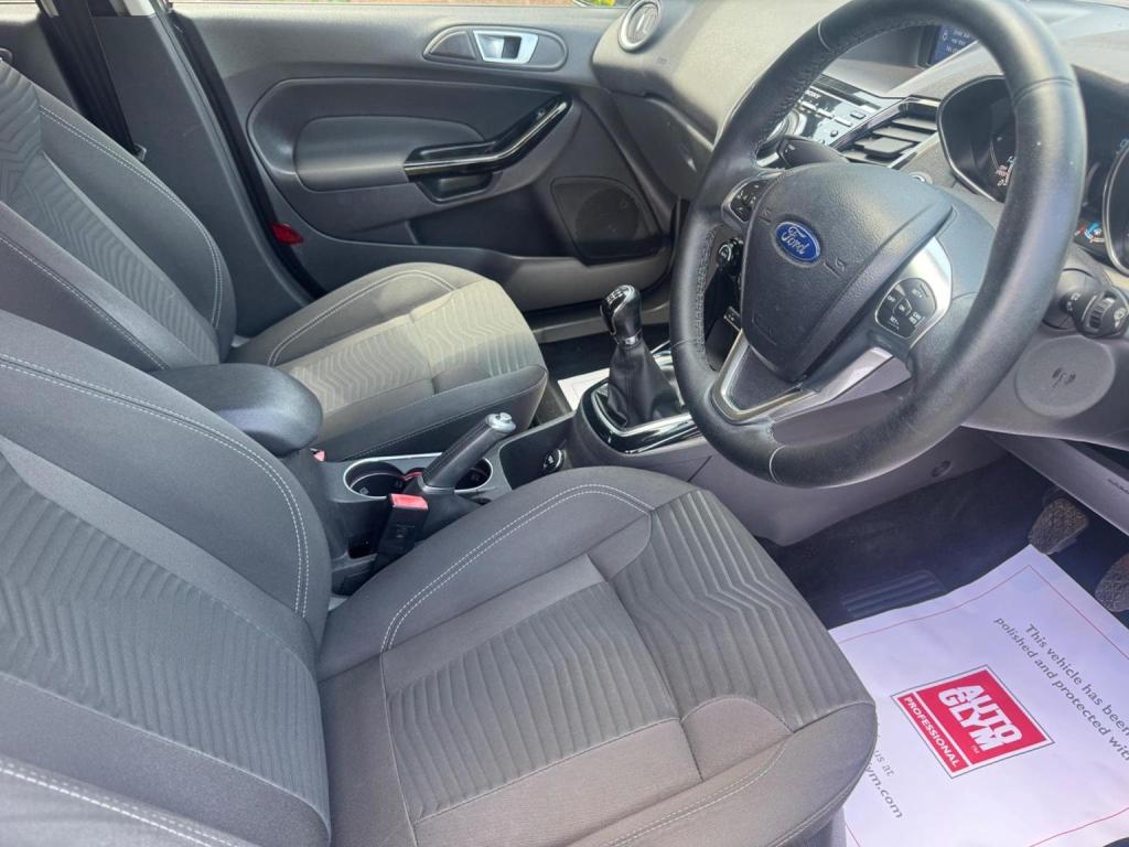 FORD FIESTA 1.0T EcoBoost Titanium Euro 5 (s/s) 5dr 2015