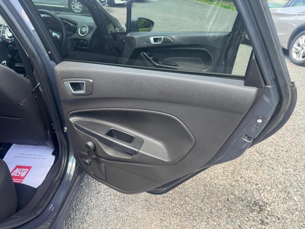 FORD FIESTA 1.0T EcoBoost Titanium Euro 5 (s/s) 5dr 2015