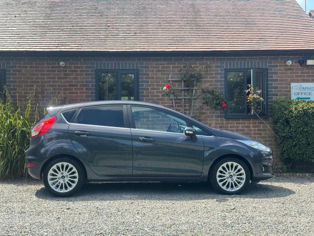FORD FIESTA 1.0T EcoBoost Titanium Euro 5 (s/s) 5dr 2015