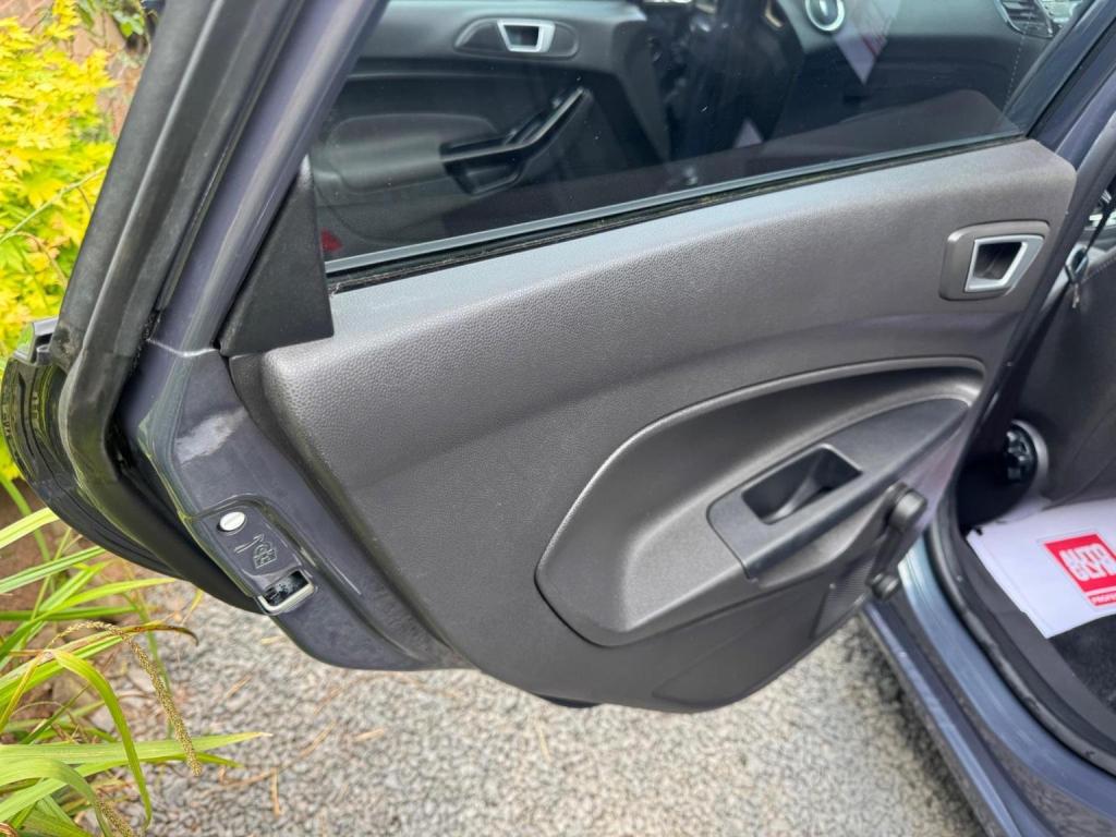 FORD FIESTA 1.0T EcoBoost Titanium Euro 5 (s/s) 5dr 2015