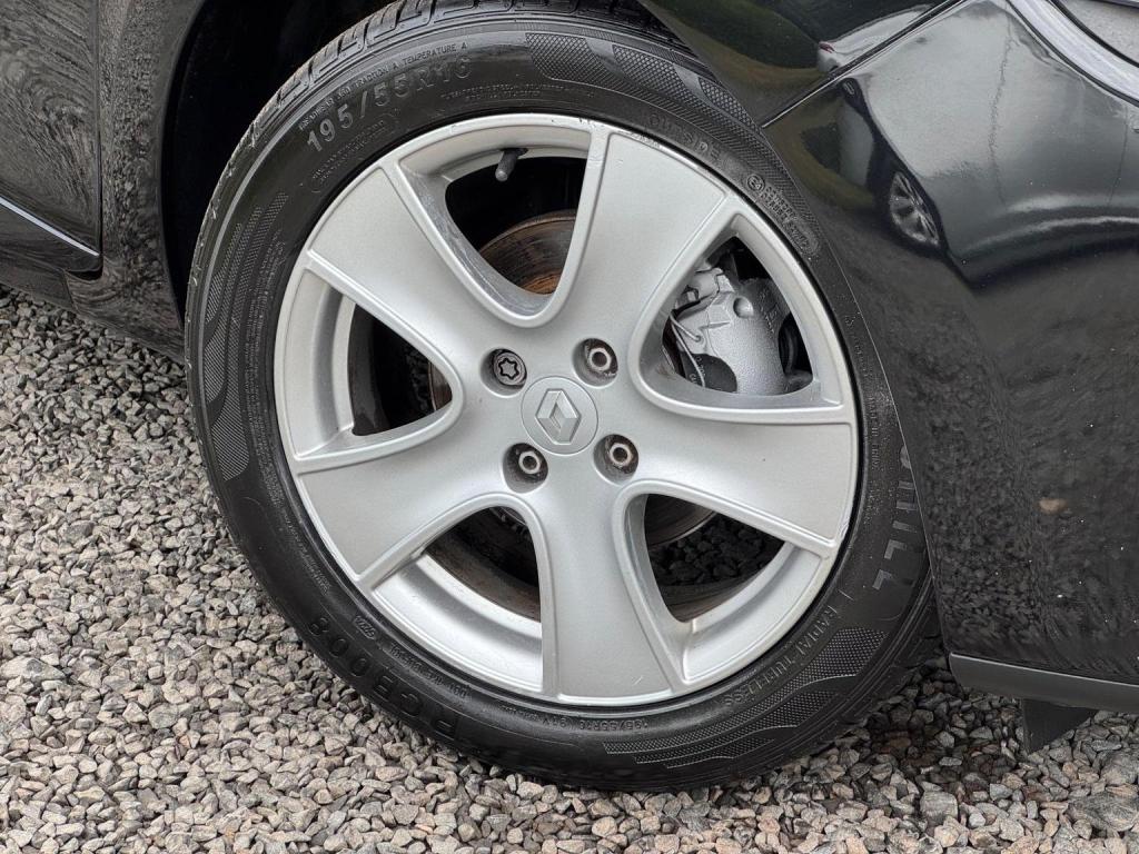 RENAULT CLIO 0.9 TCe Dynamique Nav Euro 6 (s/s) 5dr 2016