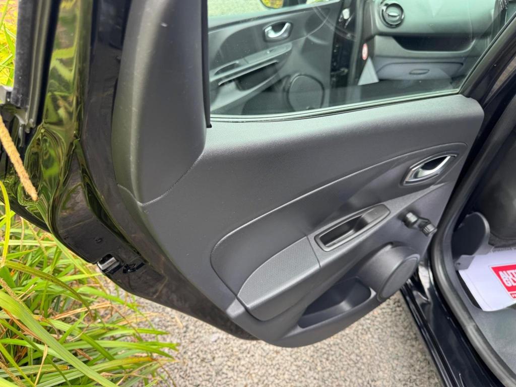 RENAULT CLIO 0.9 TCe Dynamique Nav Euro 6 (s/s) 5dr 2016