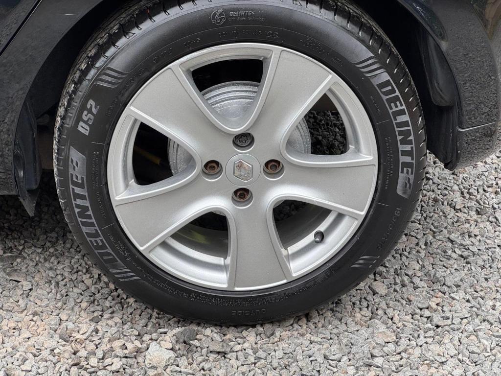 RENAULT CLIO 0.9 TCe Dynamique Nav Euro 6 (s/s) 5dr 2016