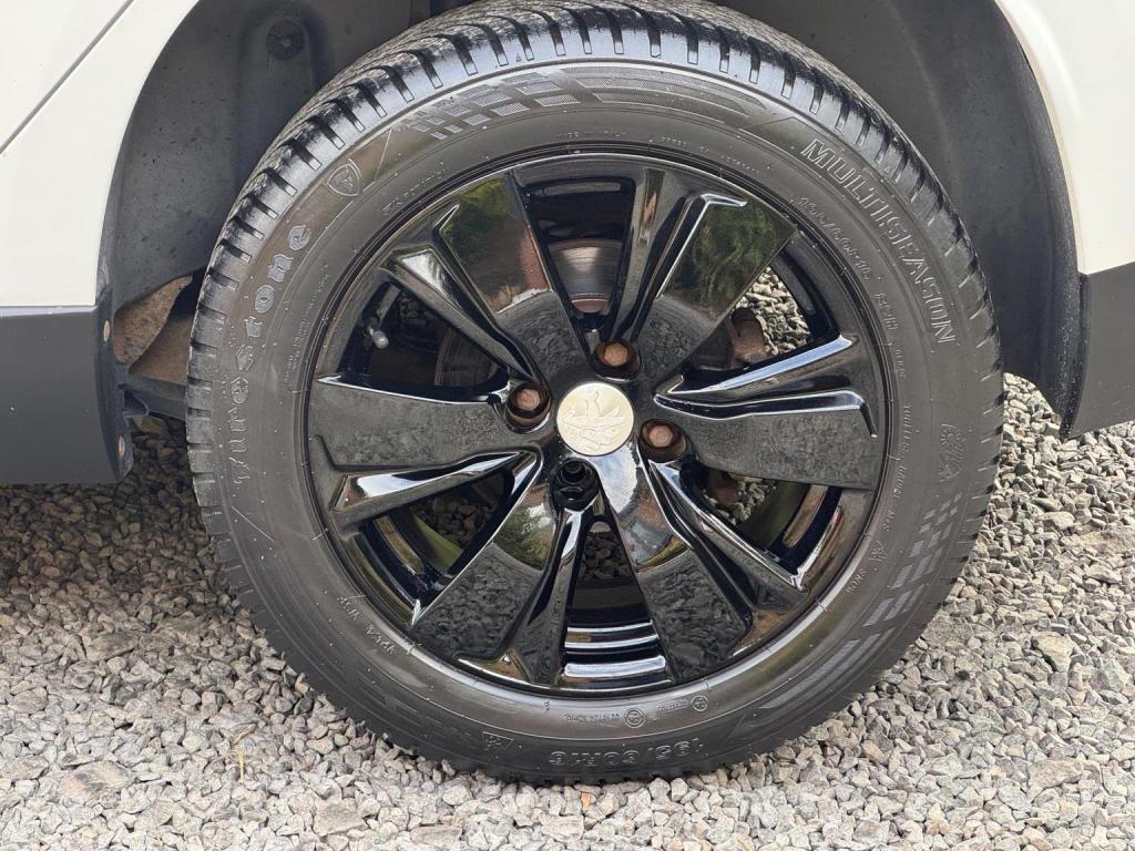 PEUGEOT 2008 1.4 HDi Active Euro 5 5dr 2014