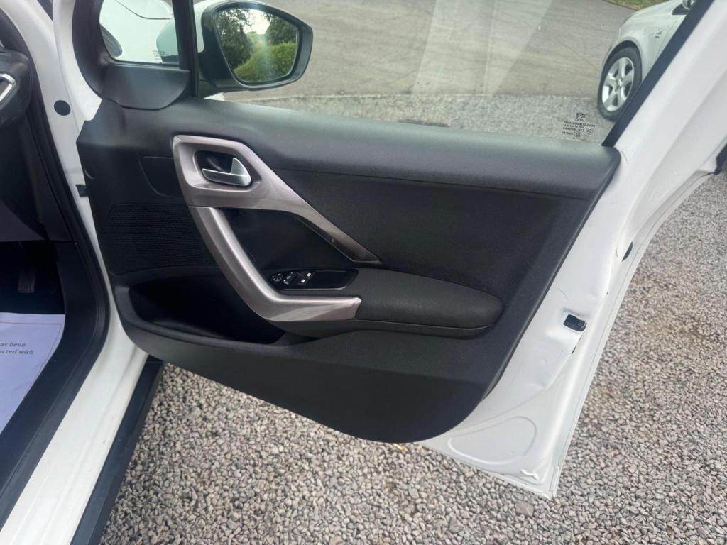 PEUGEOT 2008 1.4 HDi Active Euro 5 5dr 2014