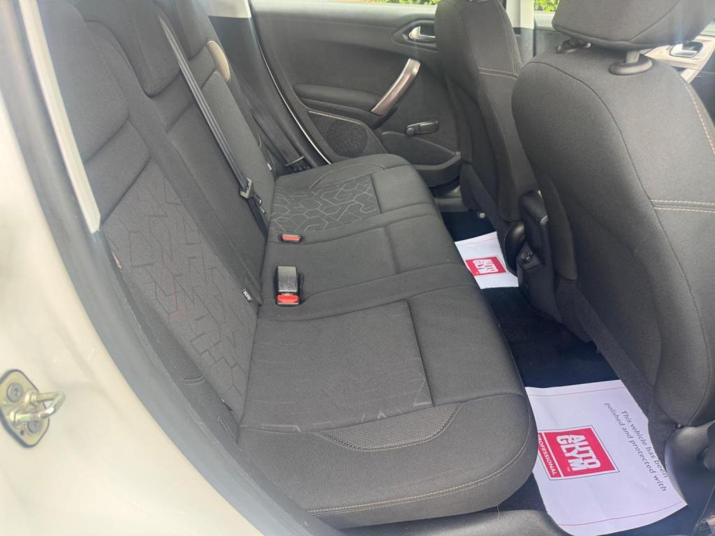 PEUGEOT 2008 1.4 HDi Active Euro 5 5dr 2014