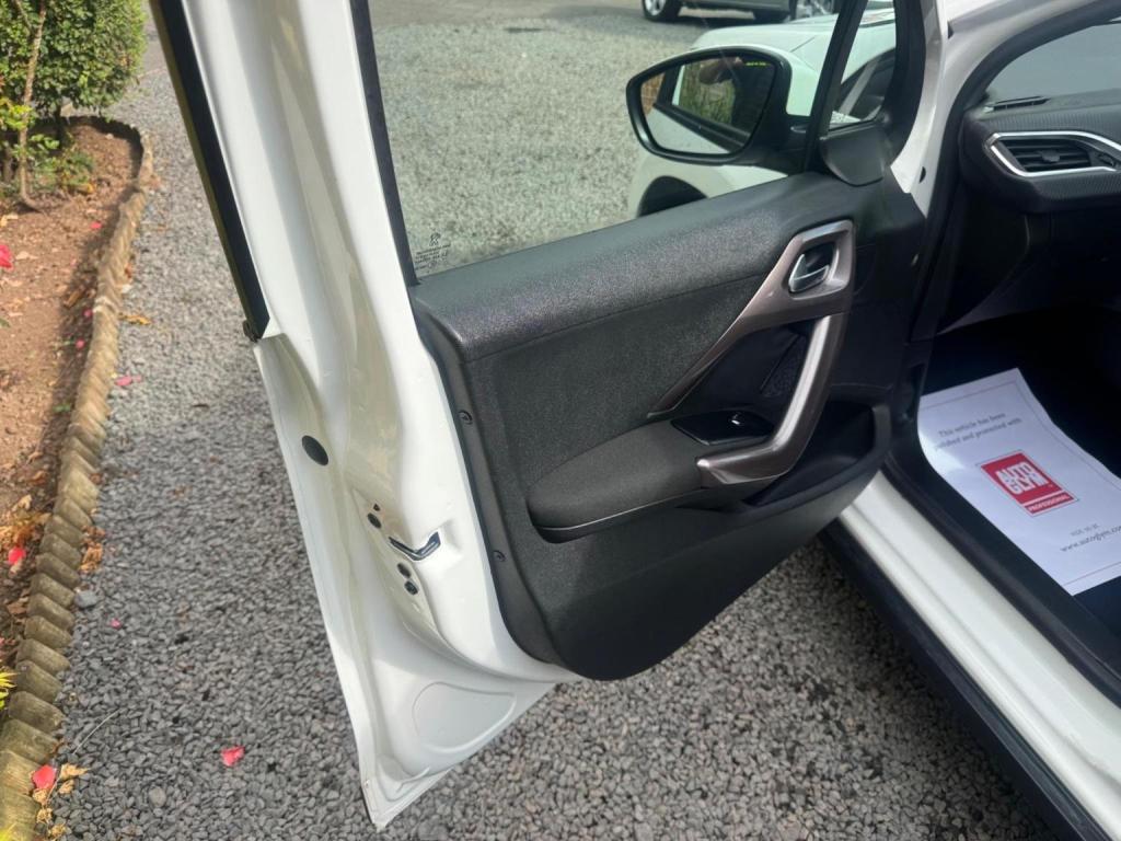 PEUGEOT 2008 1.4 HDi Active Euro 5 5dr 2014