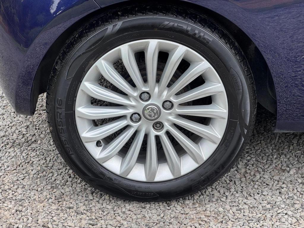 VAUXHALL ADAM 1.2i GLAM Euro 6 3dr 2016