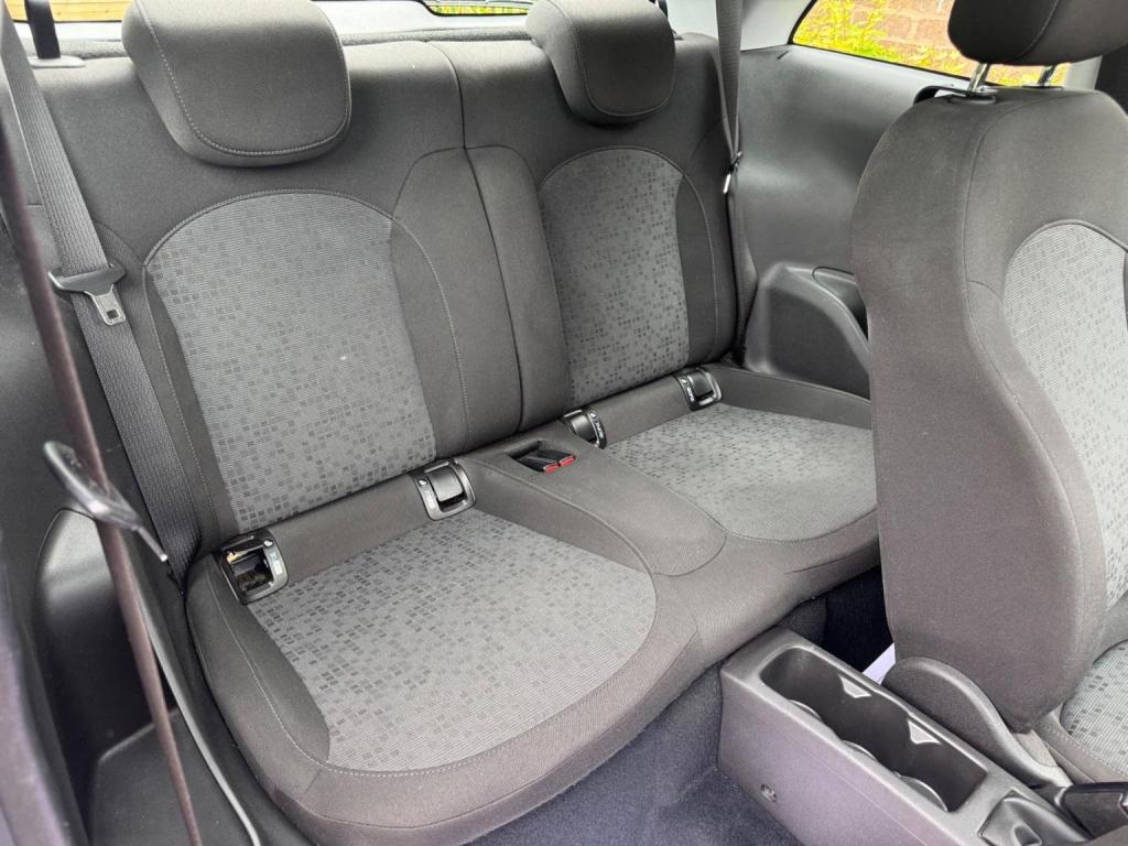 VAUXHALL ADAM 1.2i GLAM Euro 6 3dr 2016